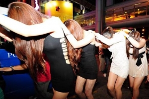 互联网暴利色流变现日入上千的捞偏门项目